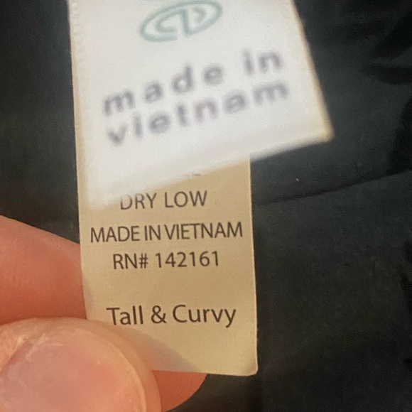 LulaRoe Flamingo Tall and Curvy leggings - Picture 3 of 4